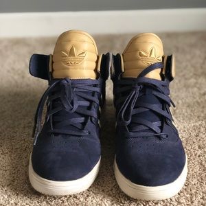 Adidas shoes size 10